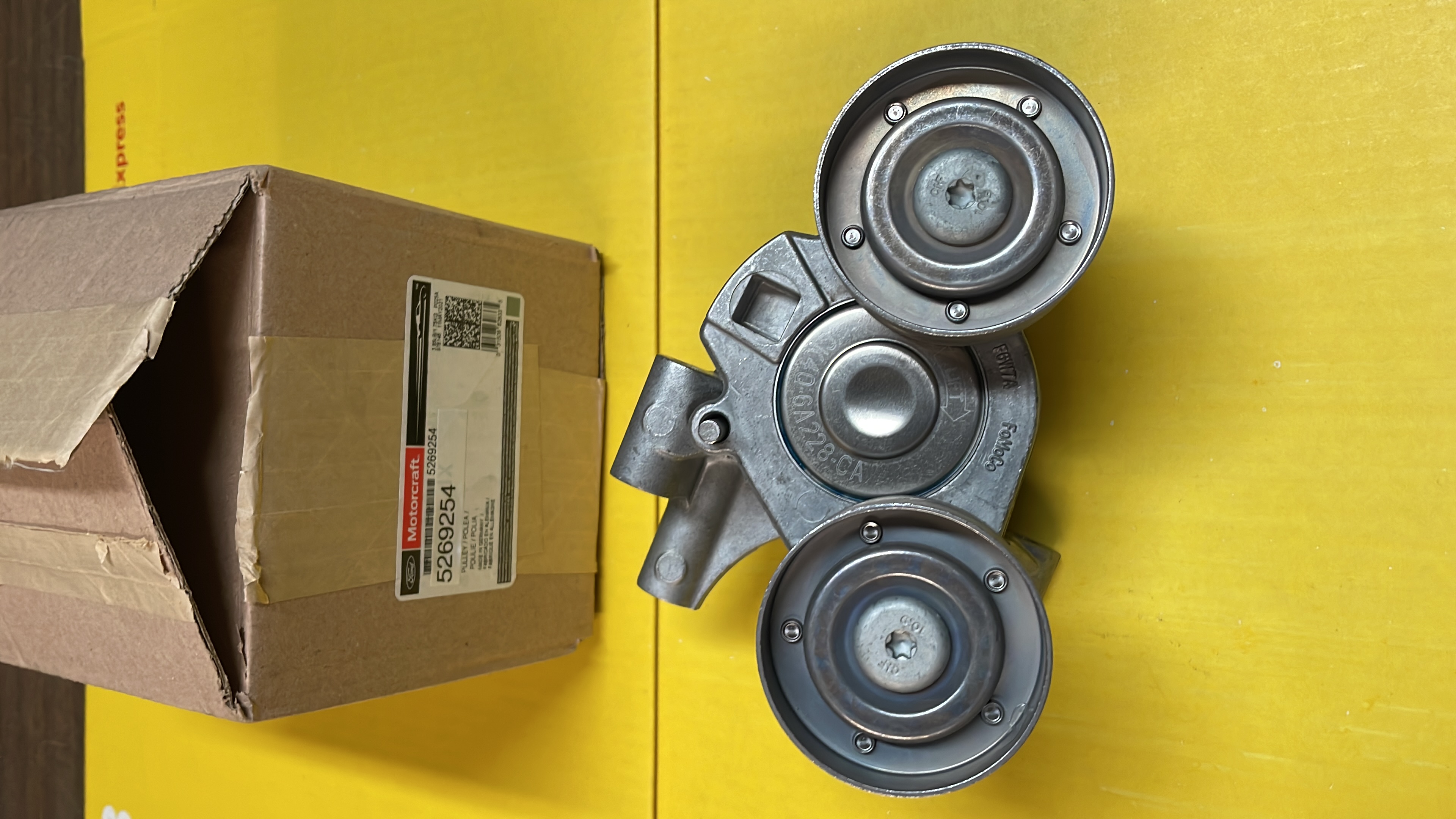 BELT PULLEY, POLEA DE CORREA  ORIGINAL FORD #6A228B RANGER 3.2 DIESEL MOTOR